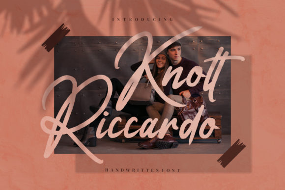 Knott Riccardo: A Elegant Script Font